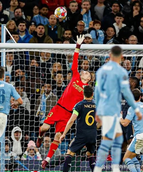 皮克:巴斯克斯的点球不该判 他主动伸脚去找接触